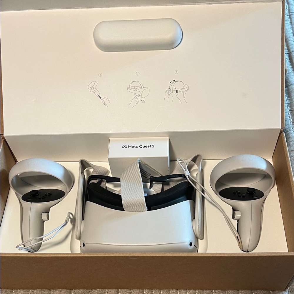 Meta Quest 2 VR Headset with Controllers - Picture 2 of 2
